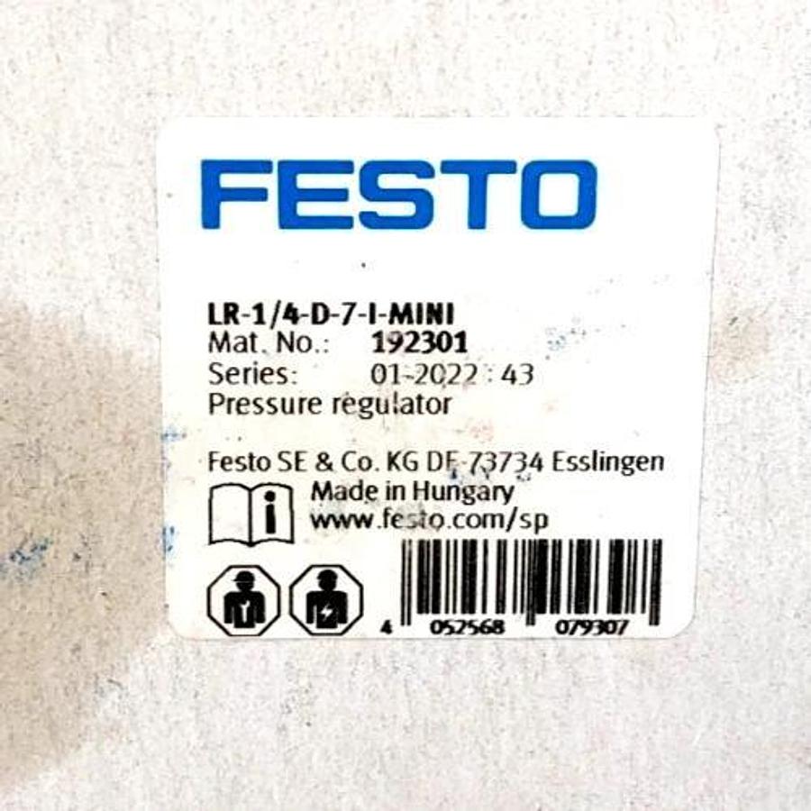 New Festo LR-1/4-D-7-I-MINI Pressure Regulator 240psi 192301