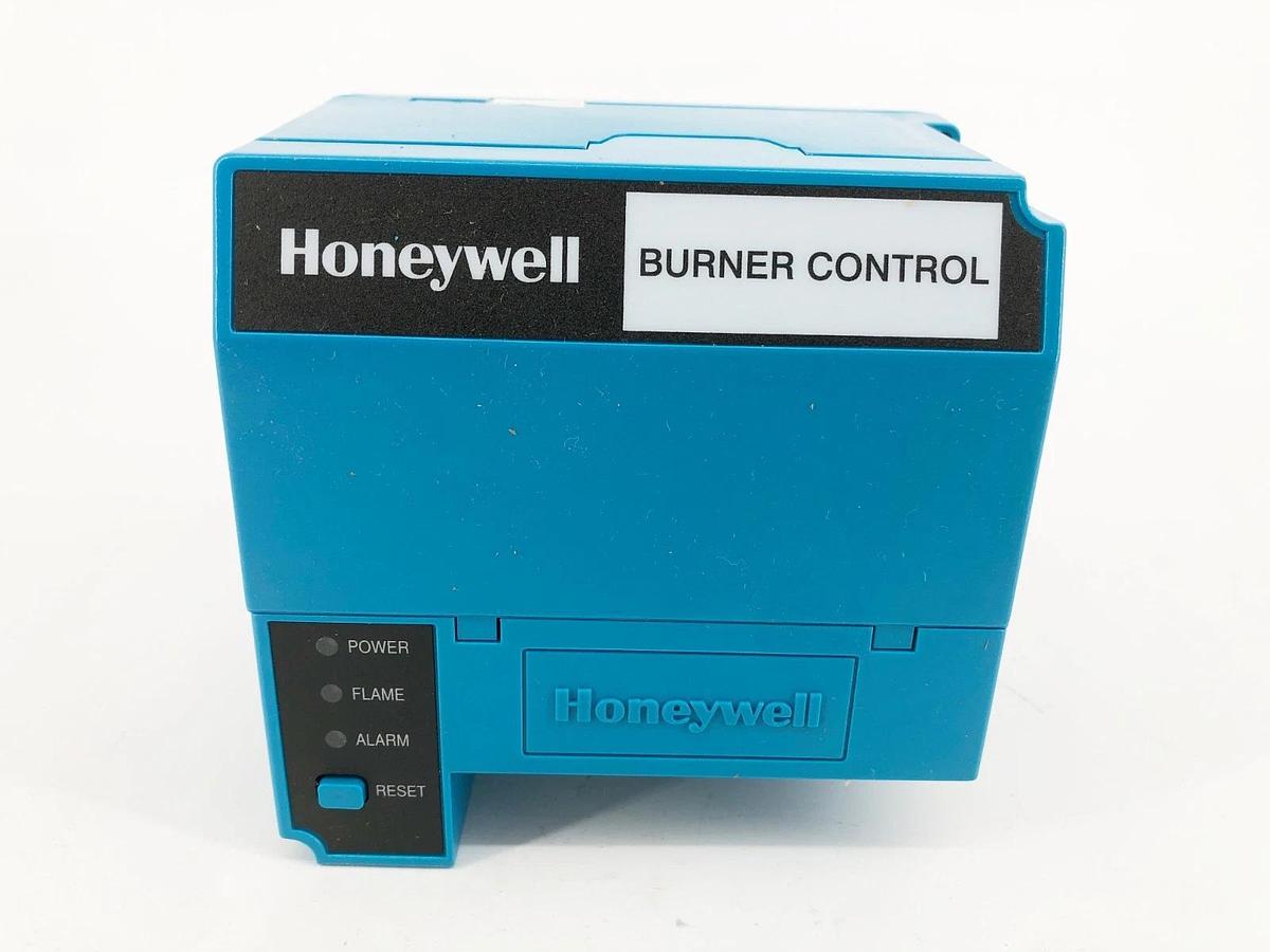 New Honeywell RM7823A1016 Primary Flame Switch w/ Dust Cover 120VAC - No Box