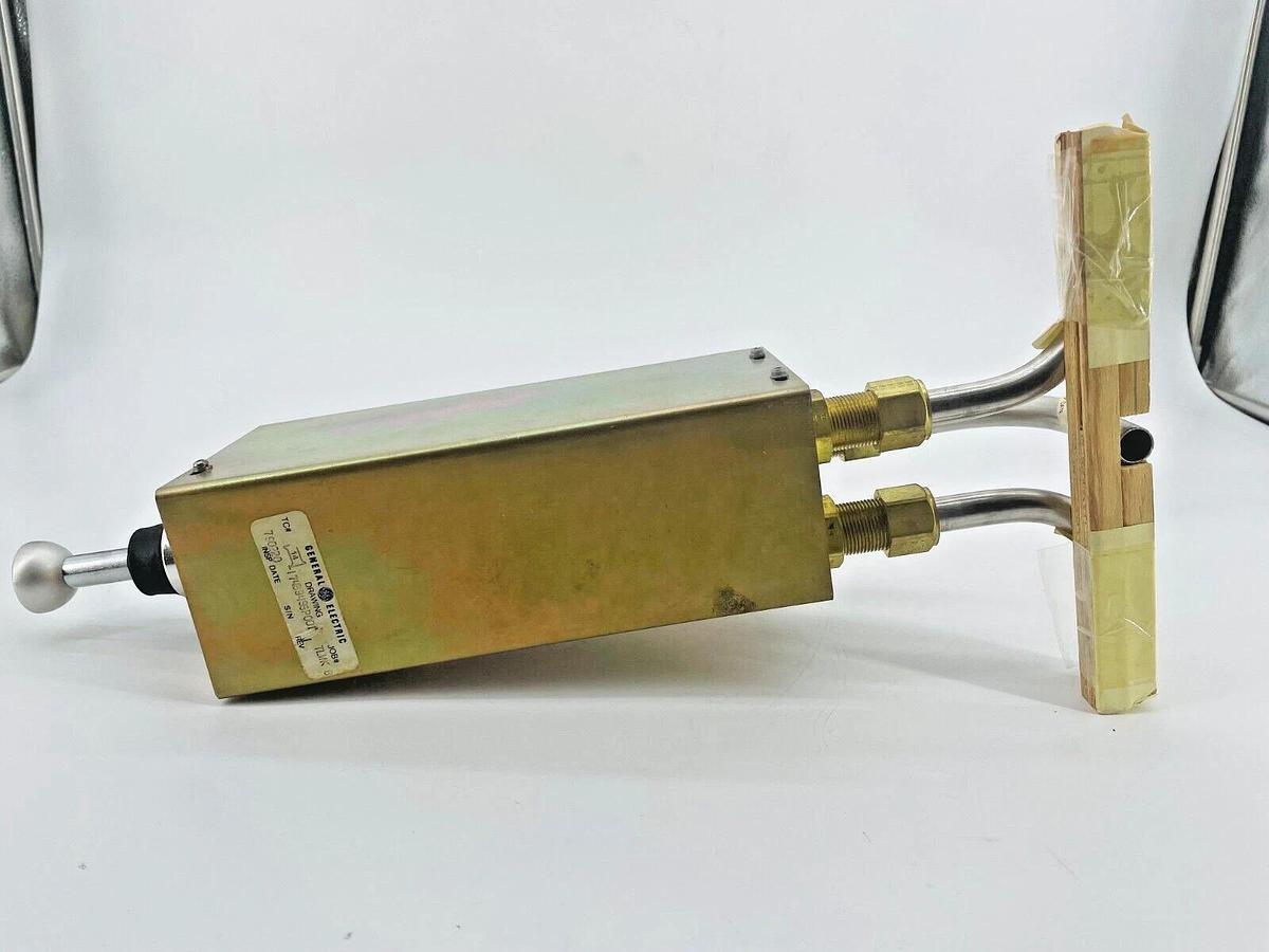 New GE 193B1100G003 APRM Switch