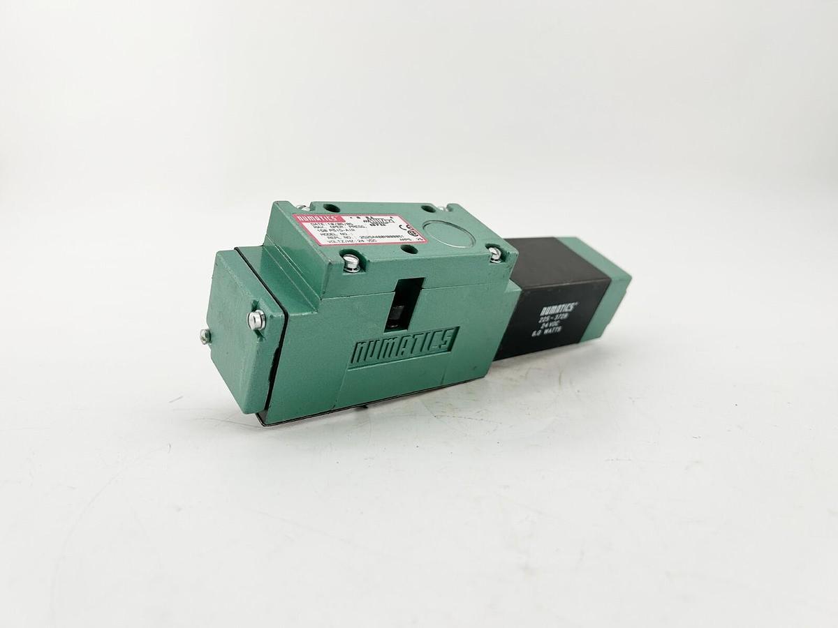 New Numatics 252SA400M000061 Solenoid Valve 24VDC Coil .25A