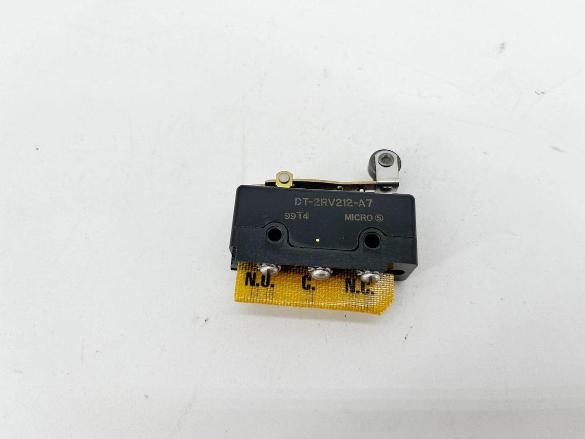 New Honeywell Microswitch DT-2RV212-A7 Snap Action Limit Switch