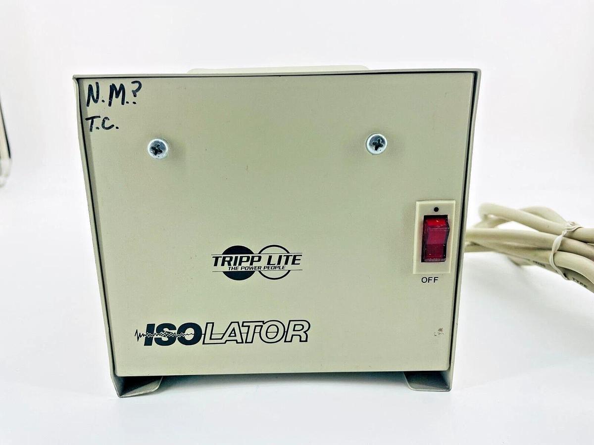 New Tripp Lite IS800 Isolation Transformer 120VAC 7A 1PH