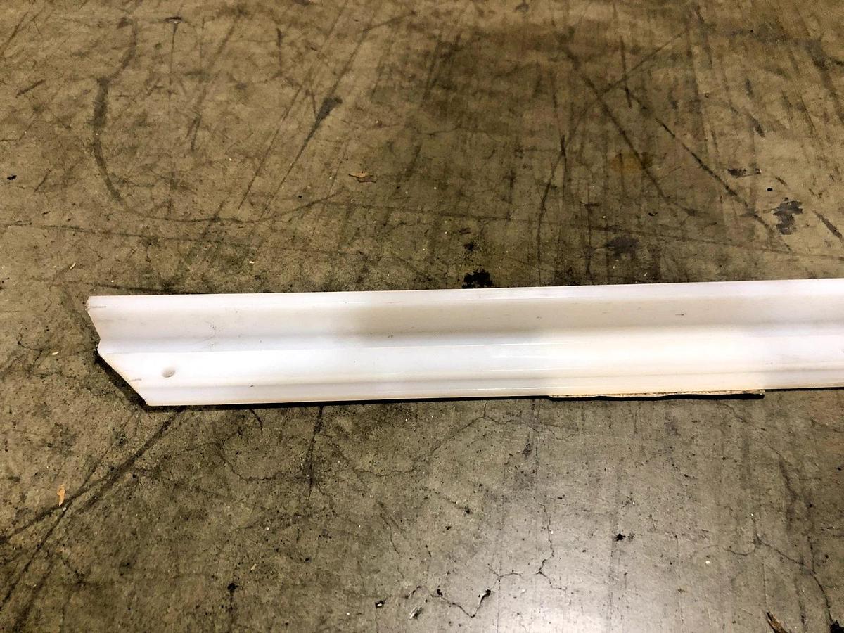 New Honeywell Intelligrated 9257357 Bottom Chain Guide LH - No Box