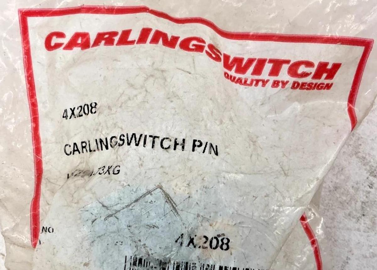 New Carlingswitch HK254-73XG Toggle Switch On/Off 15A 125/250V 3/4HP 4X208