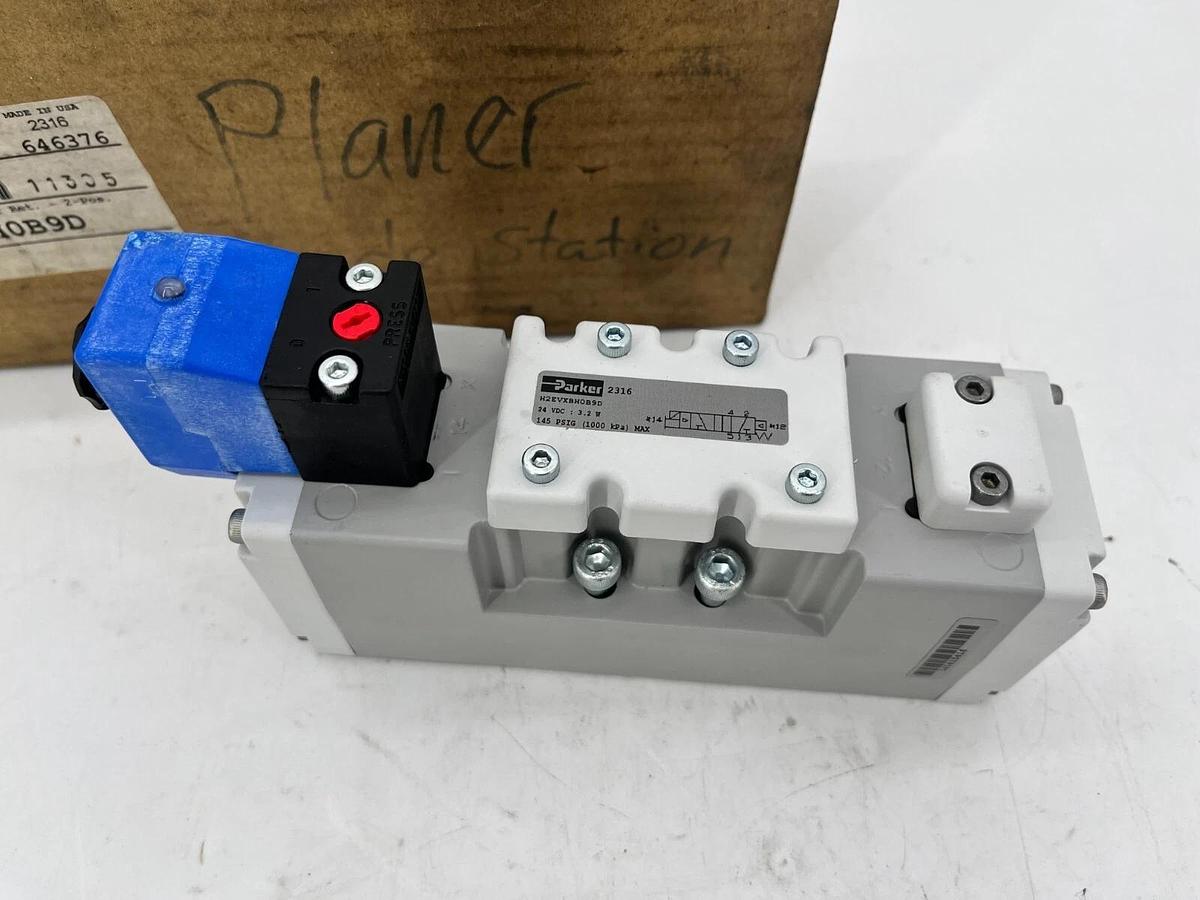 New Parker H2EVXBH0B9D Single Solenoid Valve 2-Pos. 24VDC Coil Spring/Air Ret.