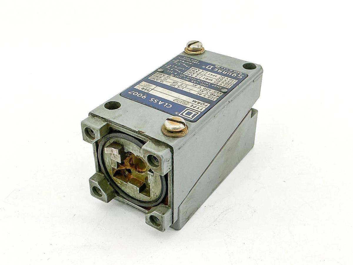 Used Square D 9007-B62C Limit Switch 600V 10A 1/2HP 9007