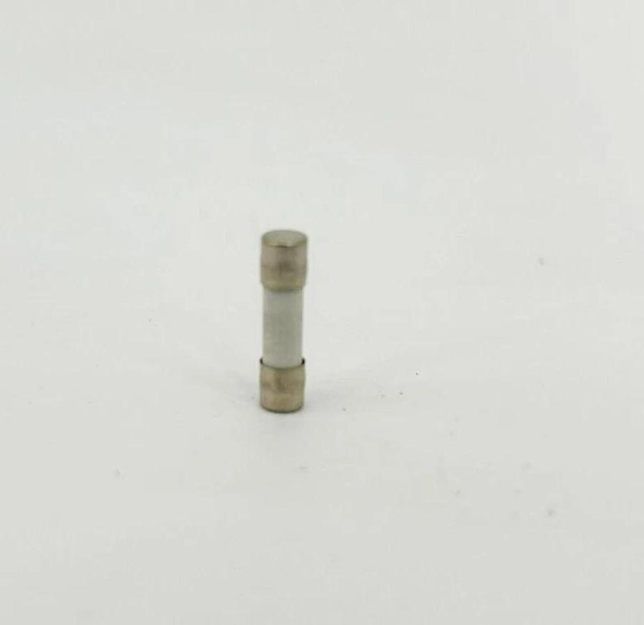 Lot of 10 New Littelfuse 216002P Fuses 2A, 250V