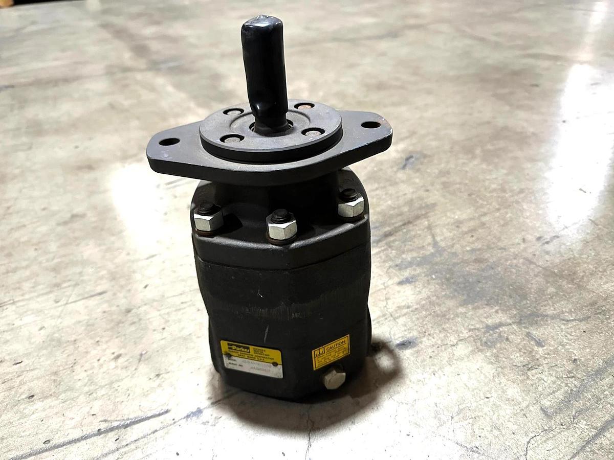 New Parker M2B50816S20NB High Speed Hydraulic Motor 1700 PSI 0.875" OD - No Box