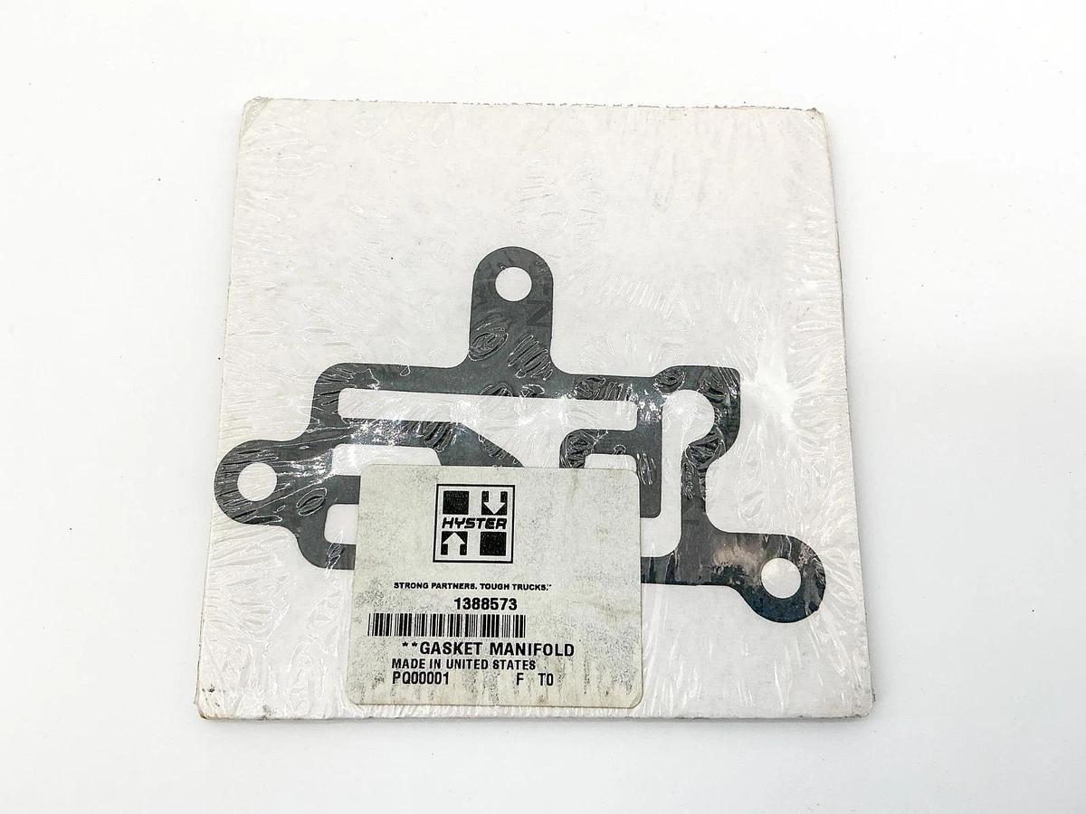 New Lot of 2 Hyster 1388573 Manifold Gasket
