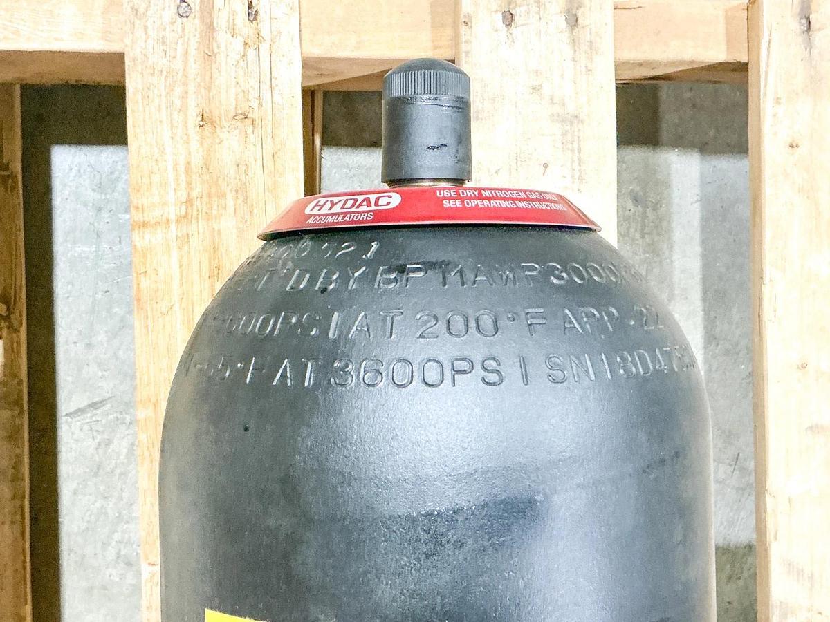 New Hydac 2054006 Accumulator Bladder SB330-20A1/112S-210C 3000PSI - No Box