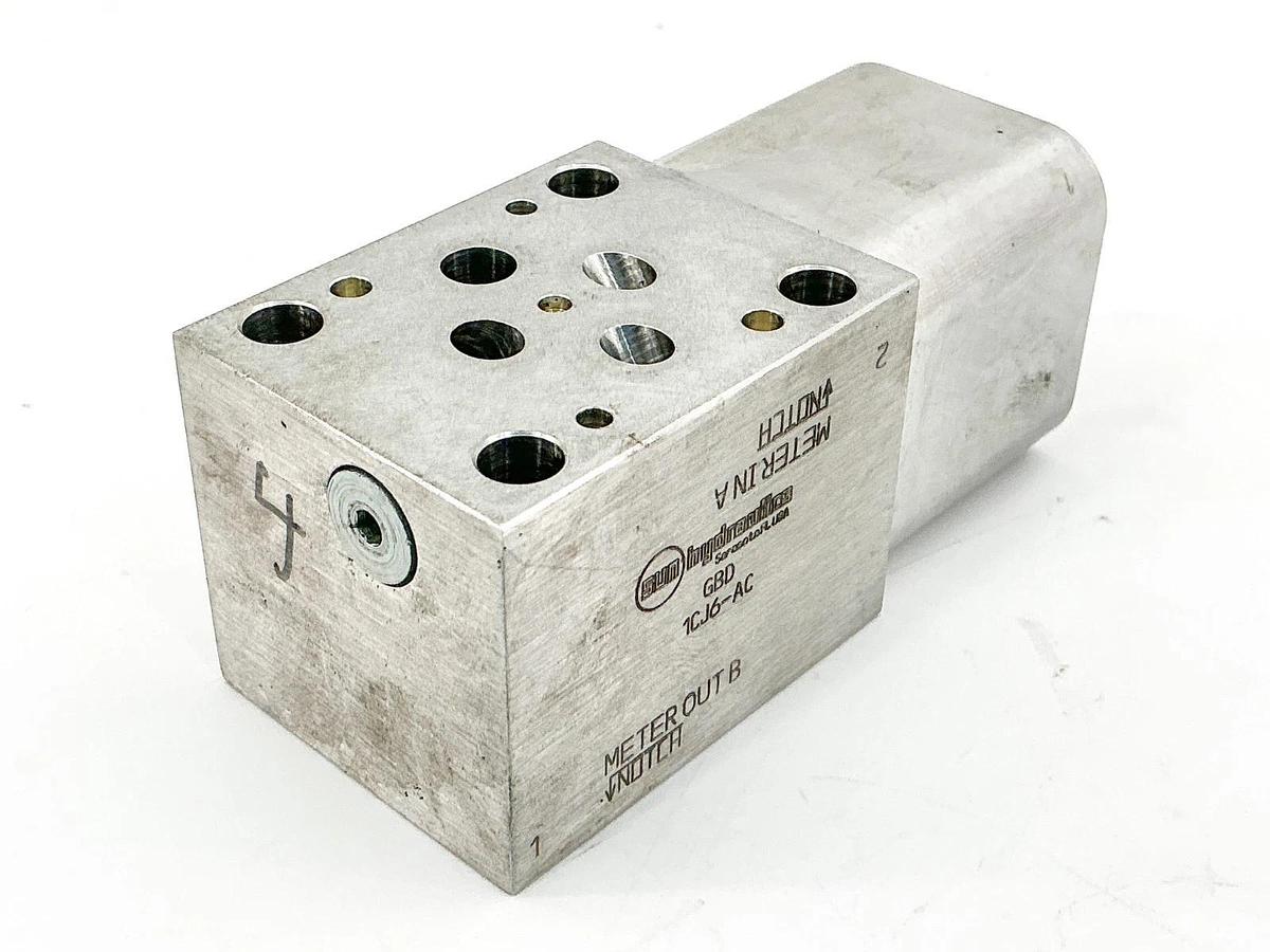 Used Sun Hydraulics GBD Valve Sandwich Manifold 1 Port