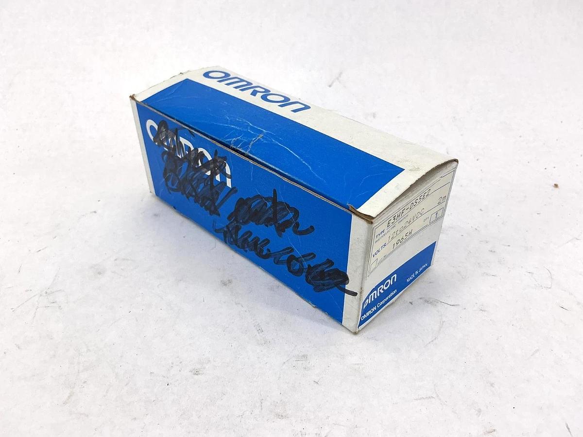 Used Omron E3HF-DS5E2 Photoelectric Sensor Switch 12/24VDC