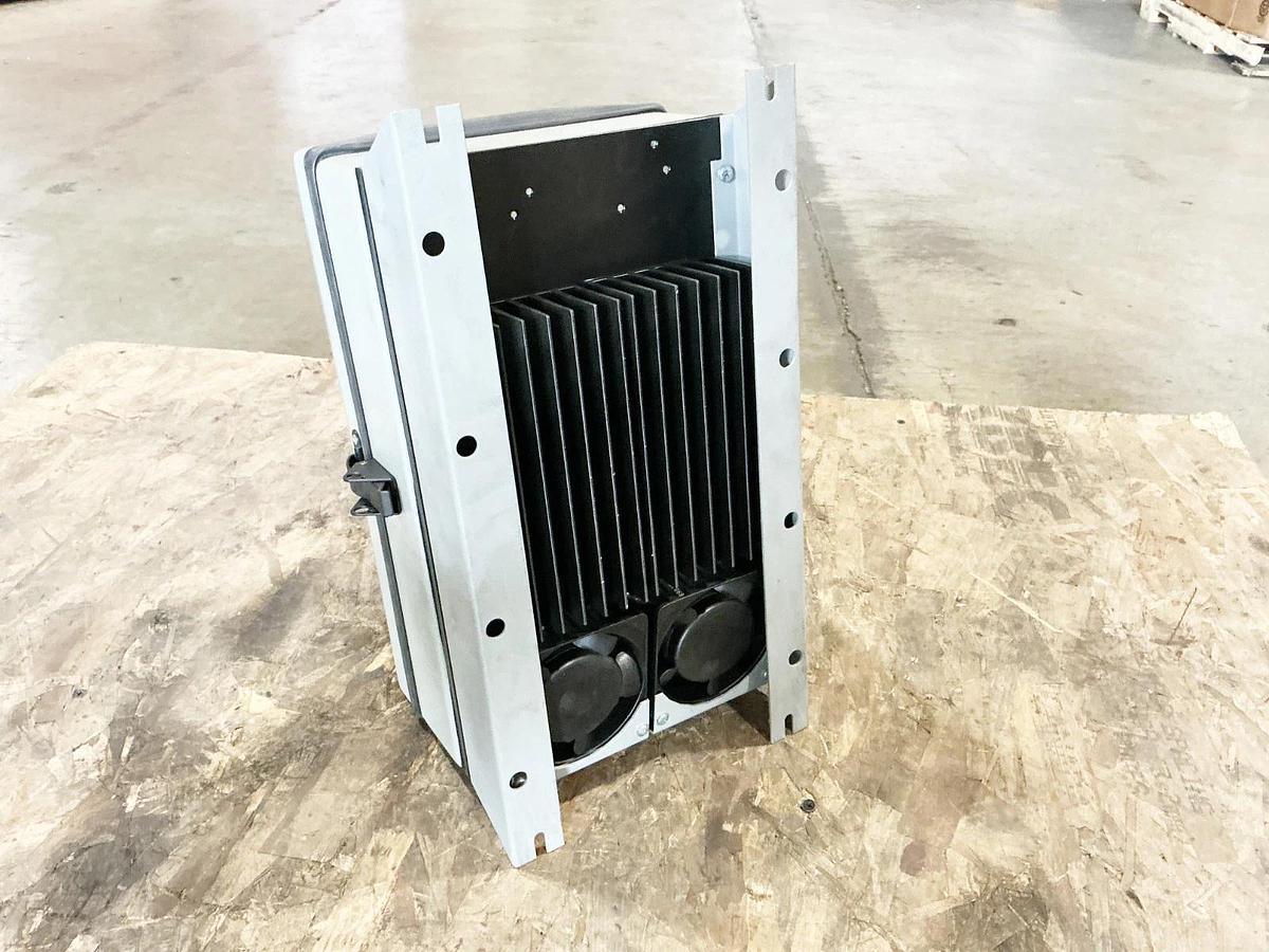 New TB Woods XL03V5B3N Graseby Controls Starter 5A 3HP 0-150Hz 575V