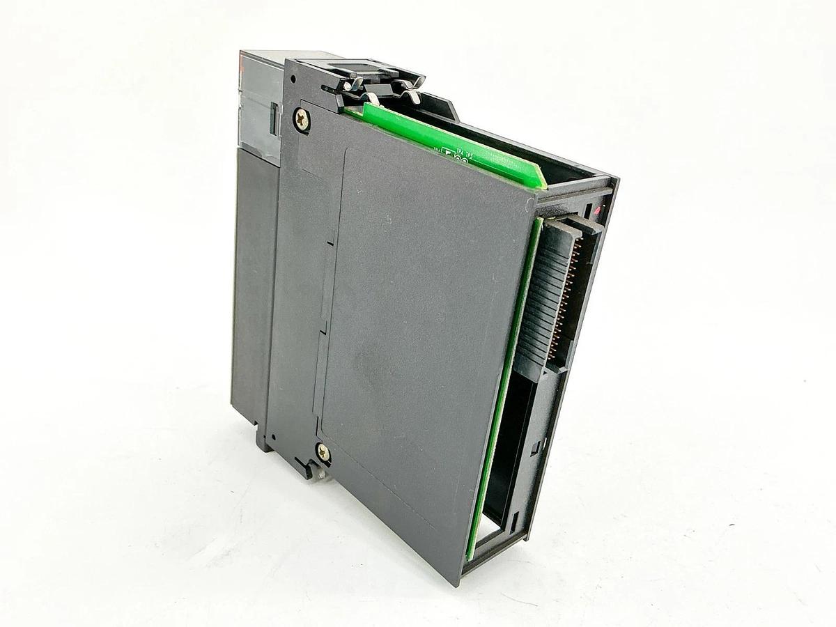 Used Allen Bradley 1756-OW16I Ser. A Relay ISOL Module 16PT 24VDC - No Box