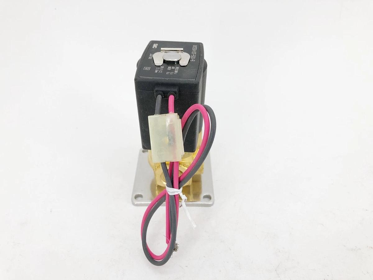 New SMC VX3334-03T-5GS1-B Solenoid Valve 3-Way 3/8" NPT 24VDC