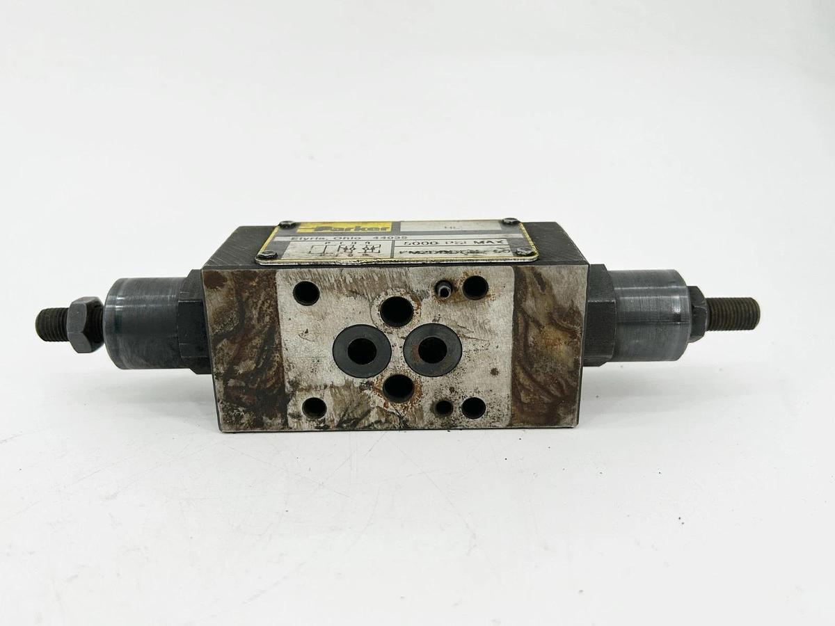 Used Parker FM2DDDSN50 Solenoid Valve 5000PSI Max
