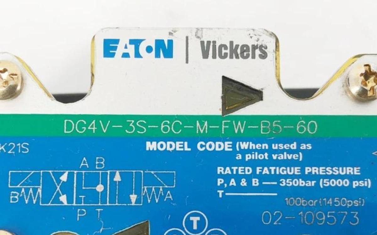 New Vickers DG5S4-022C-T-M-FW-B5-20 Directional Valve 110/120V 02-134753