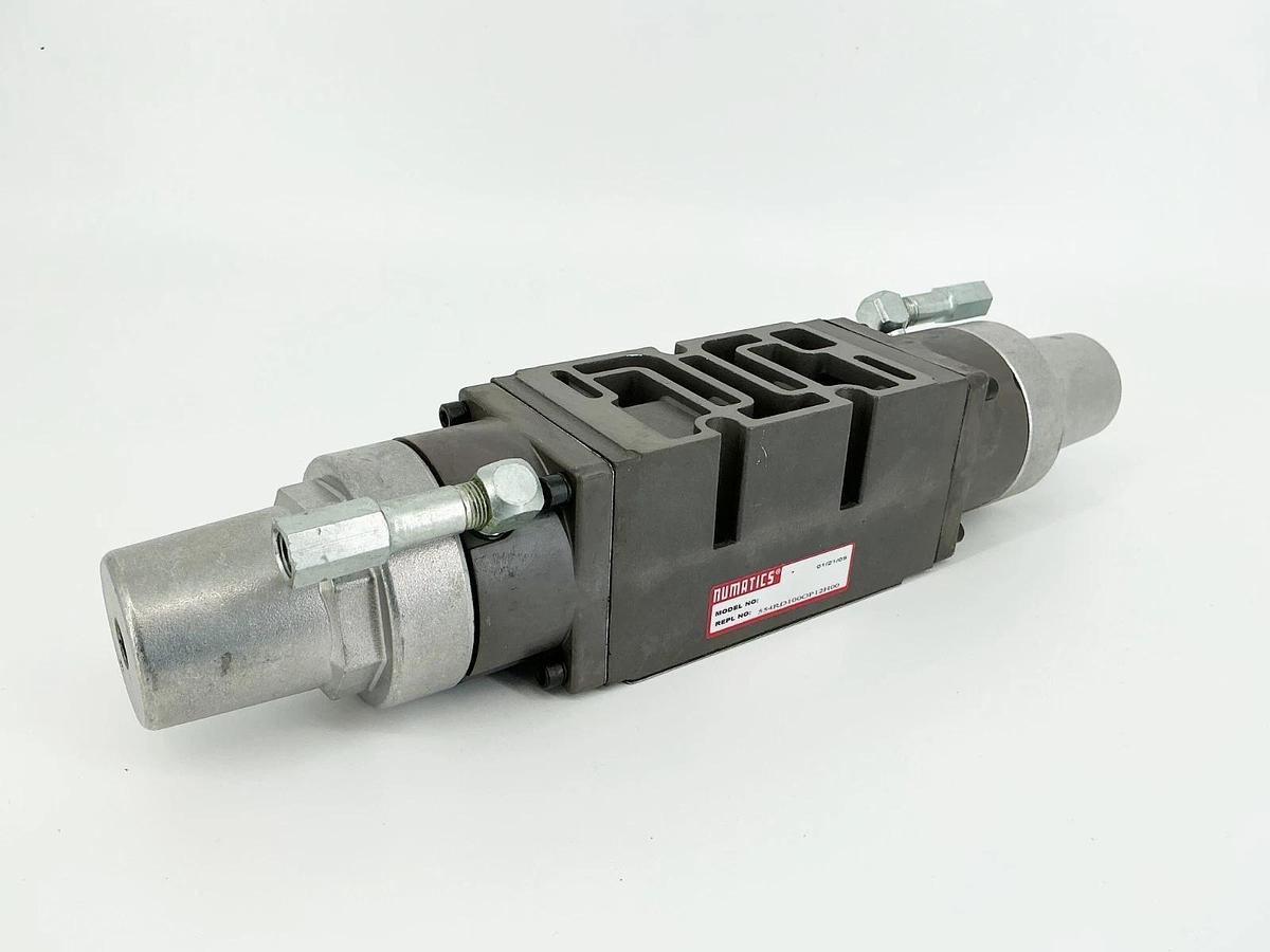 New Numatics 554RD100OP12H00 Pneumatic Valve Pilot - No Box