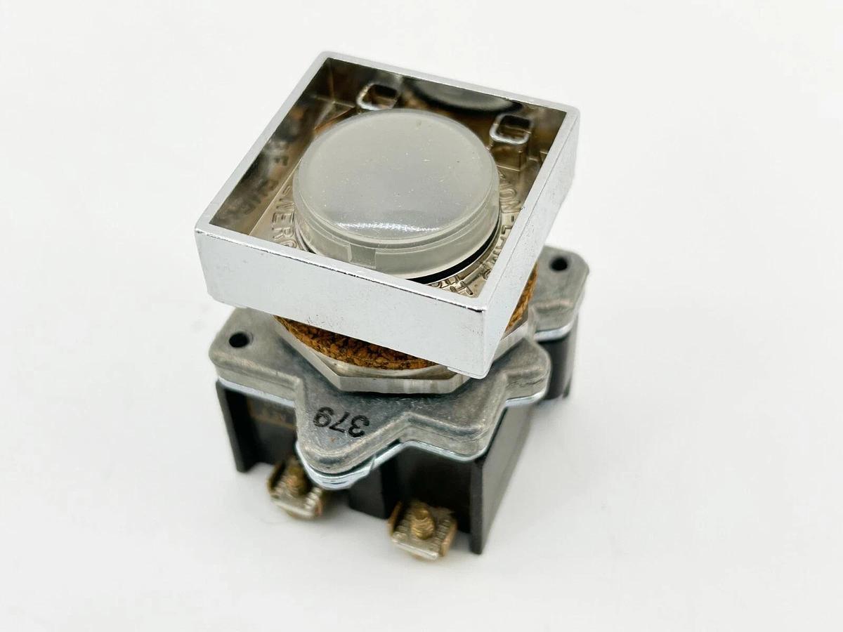 New Cutler Hammer E30BD Pilot Light Unit 1F Lens 480V XFR