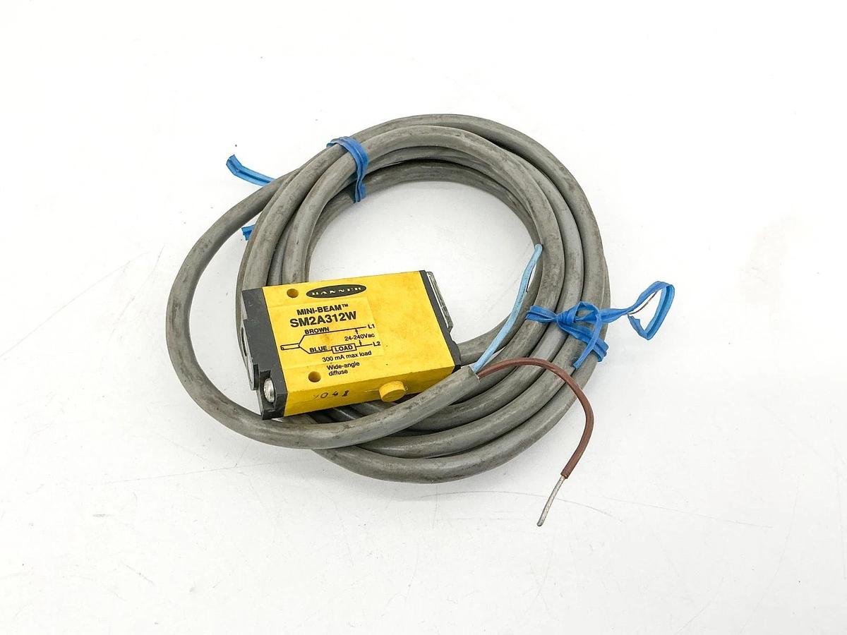 New Banner SM2A312W Mini-Beam Photoelectric Sensor 24-240VAC 26264- No Box