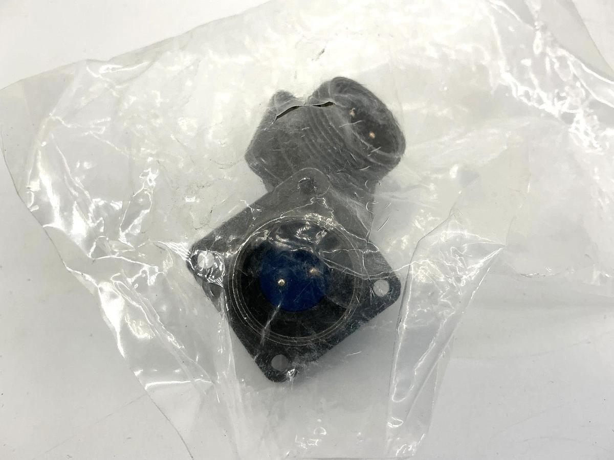 Lot of 2 New Amphenol 97-3102A14S-9PZ Connector Receptacle Male 2-Pin