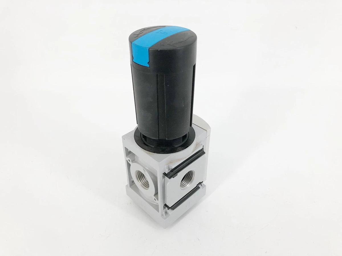 New Festo MS6-LRB-1/2-D6-RG-AS Regulator 527665 300psi - Minor Cosmetic Damage