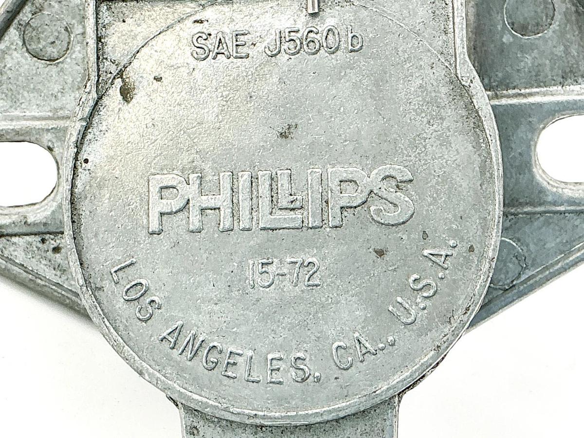 New Phillips 15-72 Socket Receptacle 7Pin - No Box