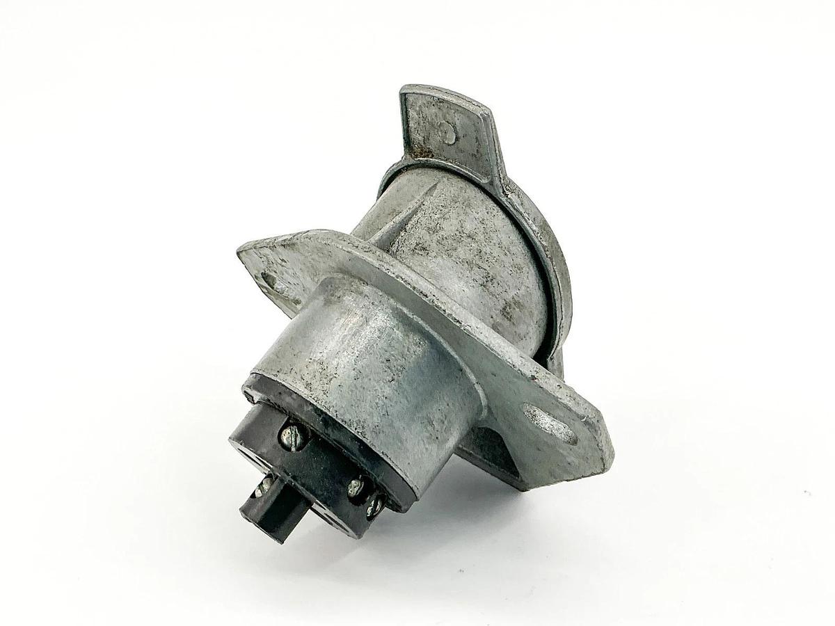 New Phillips 15-72 Socket Receptacle 7Pin - No Box