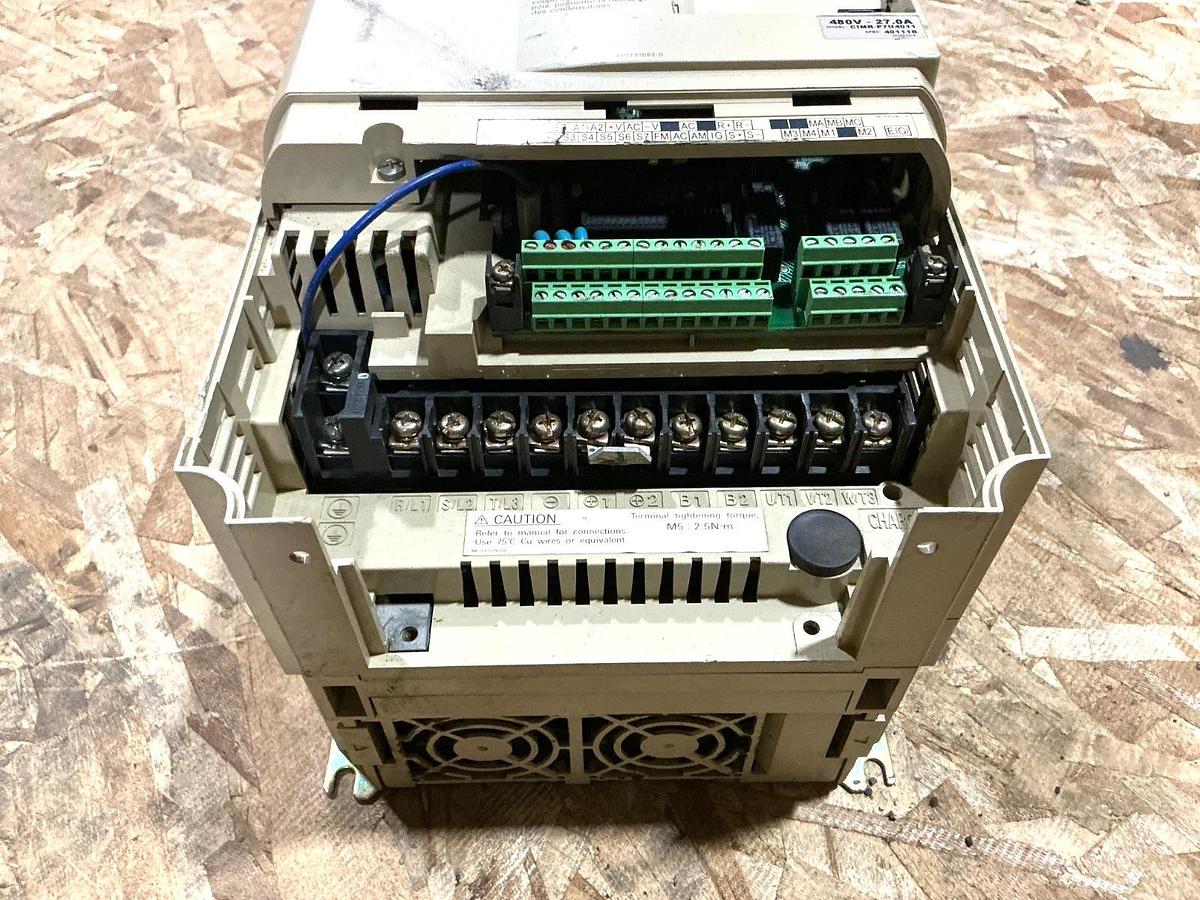 Used Yaskawa CIMR-P7U4011 Varispeed AC Drive 3PH 27A 480VAC FOR PARTS ONLY