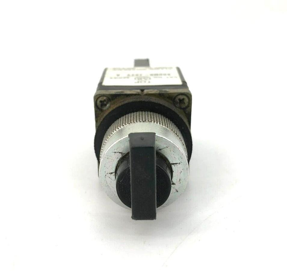 Used Allen Bradley 800MR-JX2V Ser. A Selector Switch