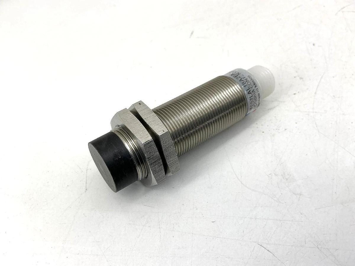 New Eaton E57LAL18A2EA Ser G1 Tubular Inductive Prox Sensor Sn=8mm 3P 20-250VAC