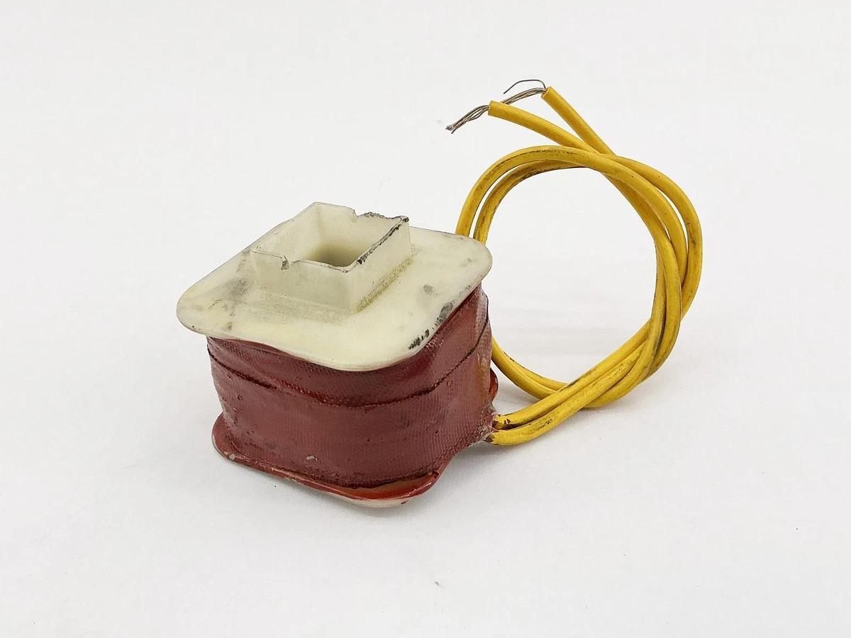 New Numatics 139-141 DECCO Solenoid Coil 120V 60Hz - No Box