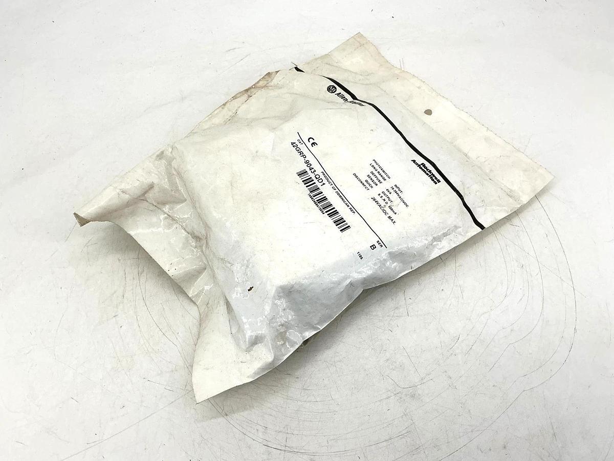 New Allen Bradley 42GRP-9043-QD1 Ser B Photoswitch Sensor 264V MISSING PARTS