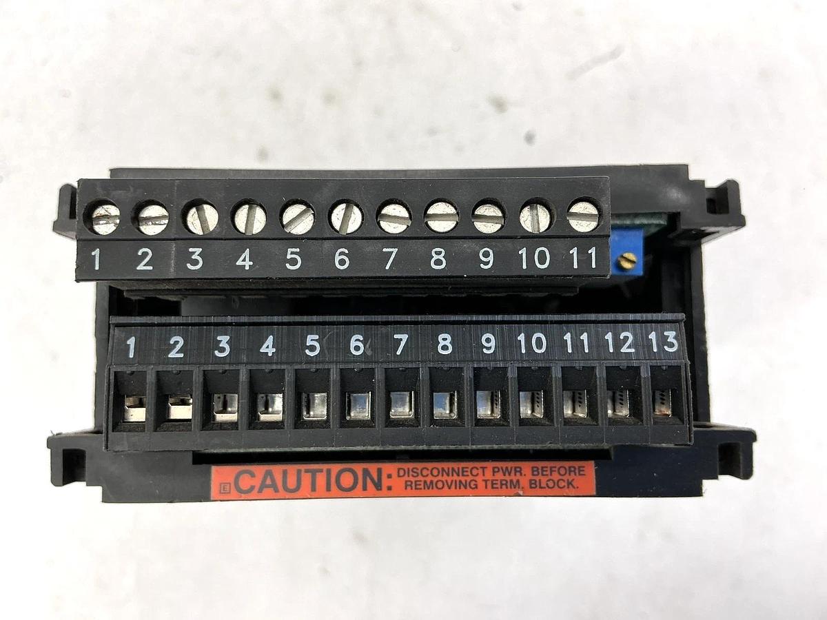 Used Red Lion Controls IMD13167 Panel / Voltage Meter 120/240VAC IMD1