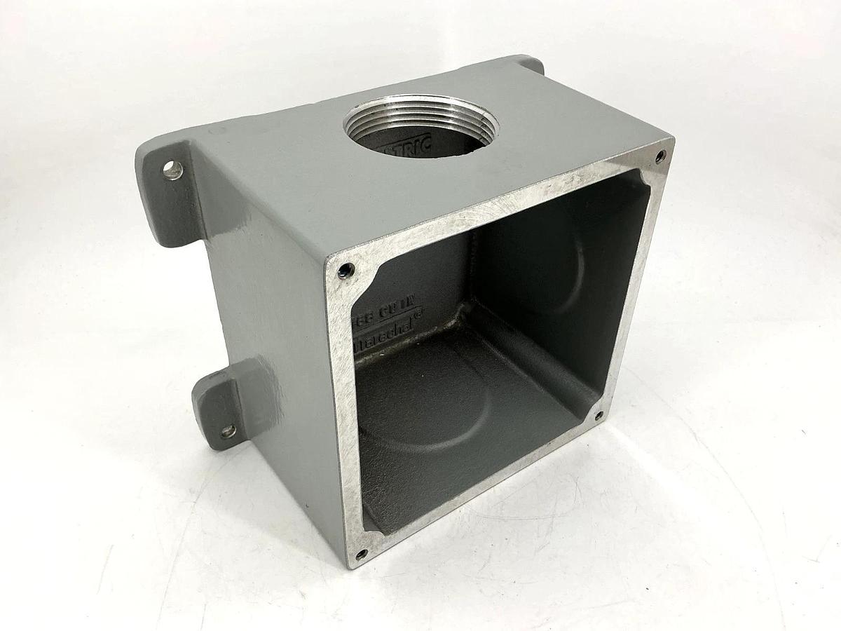 New Meltric 796C6N25 Junction Box 6-1/2" - Body Only (Missing Angle Adapter)