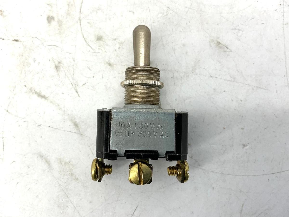 Used Lot of 3 Cuter-Hammer E10T115FS Ser E10 Toggle Switch 1-Pole 1/2HP 10A 250VAC