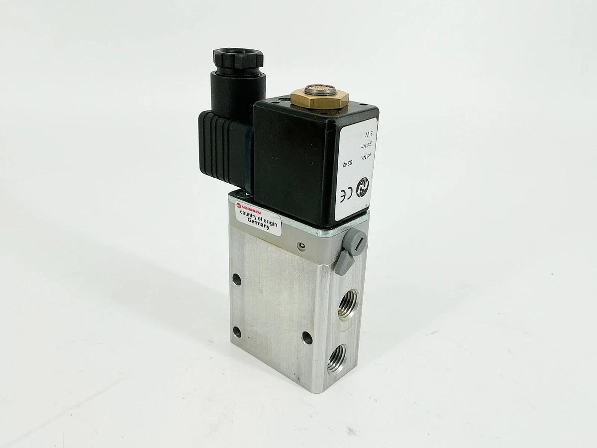 New Norgren 8022775-0240-D Solenoid Valve 120PSIG 24V 3W 9933101