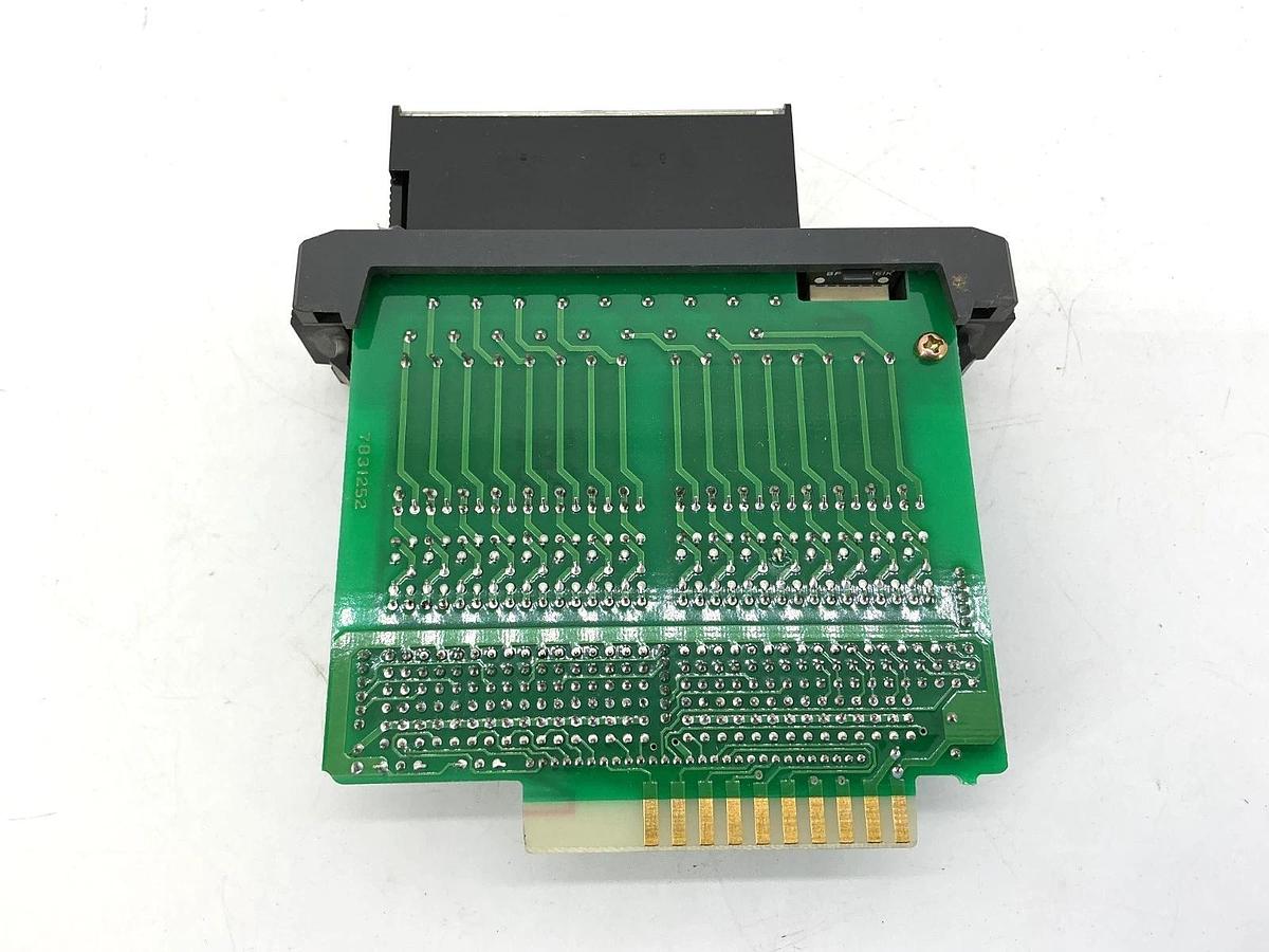 New Siemens TI305-25N Input Module 115VAC 16-Point 80-265VAC 50/60HZ 305-25N