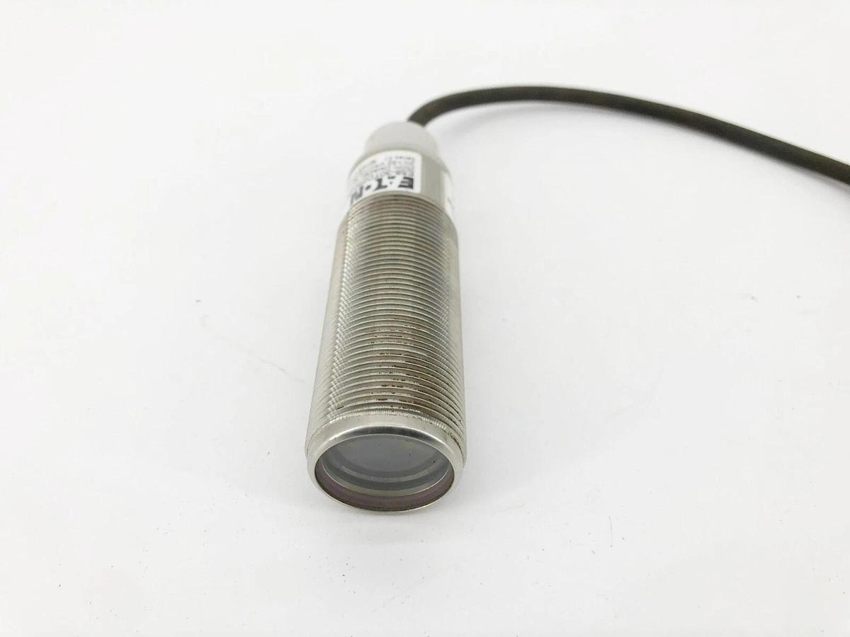Used Eaton E58-30TD250-GLP Proximity Sensor 250m Ranger20-132VAC 15-30VDC