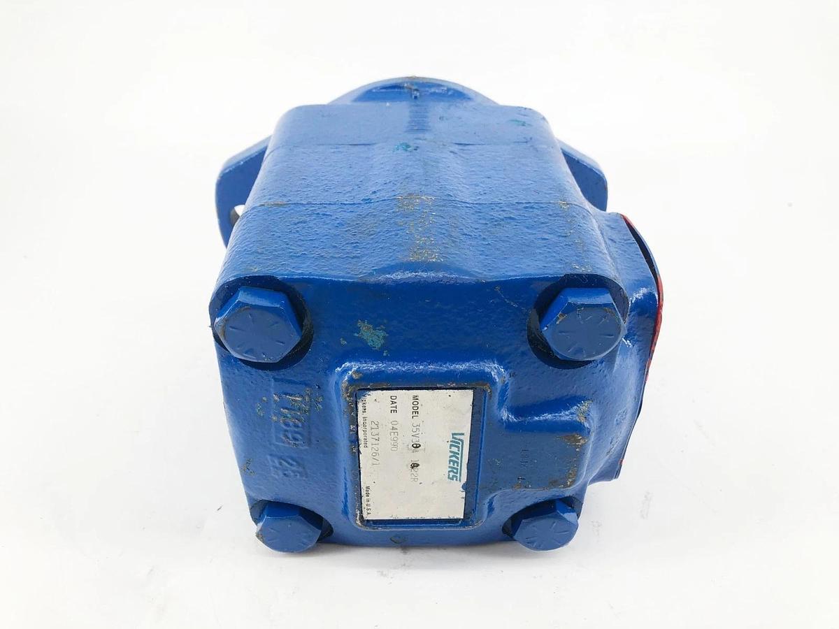 New Vickers 35V30A-1A22R Fixed Displacement Vane Pump 02-137126-1 - No Box