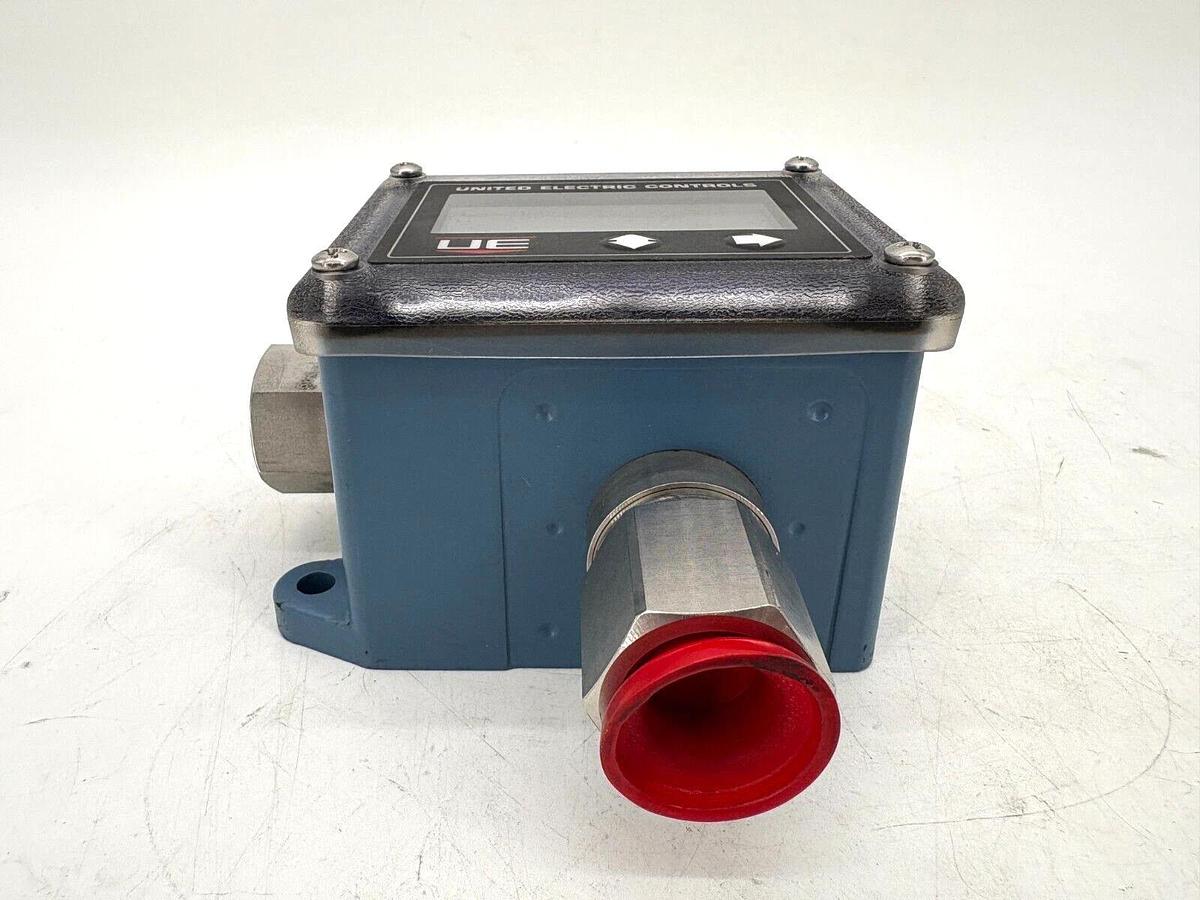 New UE United Electric 4W3A01P17 Electronic Pressure Switch 0-1000PSIG Range