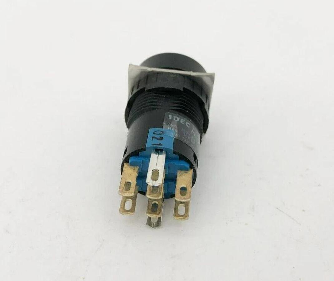 Lot of 4 New IDEC AL6A-A200 Switch Actuators DPDT Maintained A6 16mm Unibody