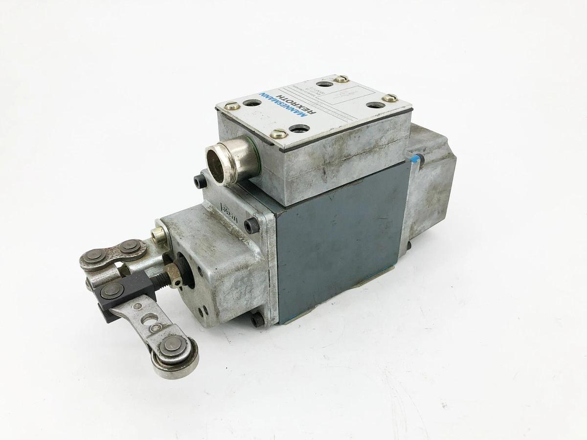 New Rexroth 5-4WMRA-10-D31/YBW Directional Spool Valve 589325/0