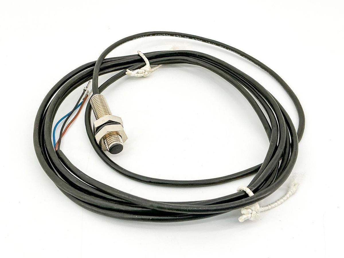 New Allen Bradley 872C-D2CP8-E2 Inductive Proximity Sensor 30VDC 200m - No Box