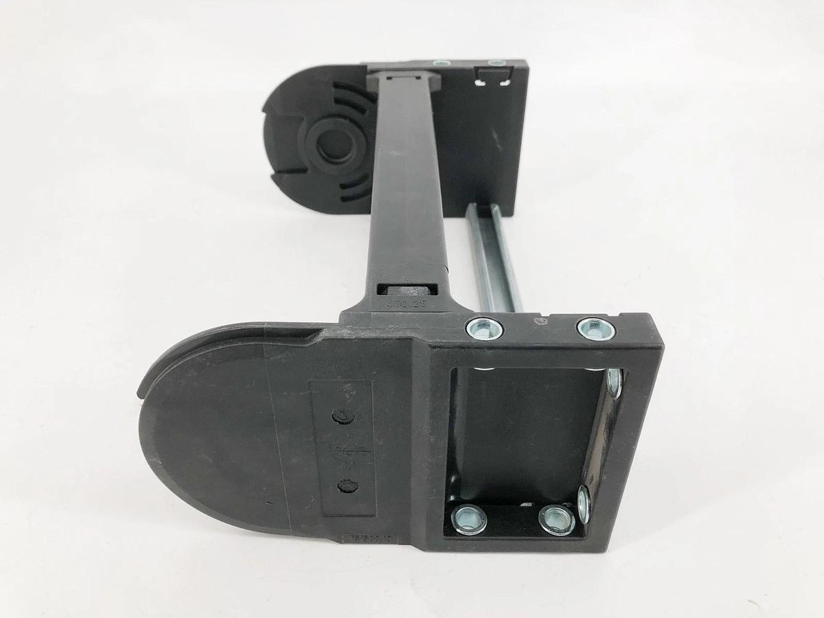 New Igus 151500.10 Tiewrap Mount Bracket - No Box