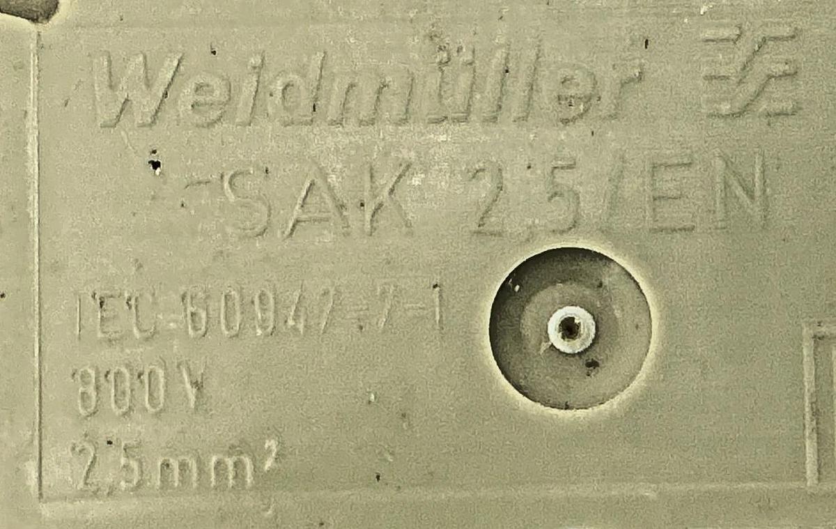 Lot of 10 New Weidmuller SAK-2.5/EN Terminal Block Tan 800V