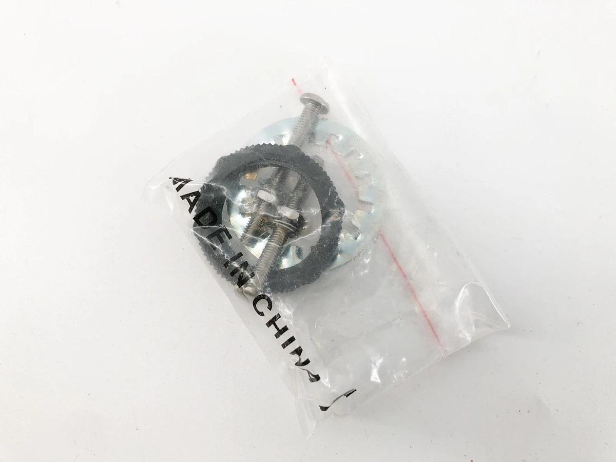New Banner Engineering SM912CVQD Photoelectric Sensor 10-30VDC 26030