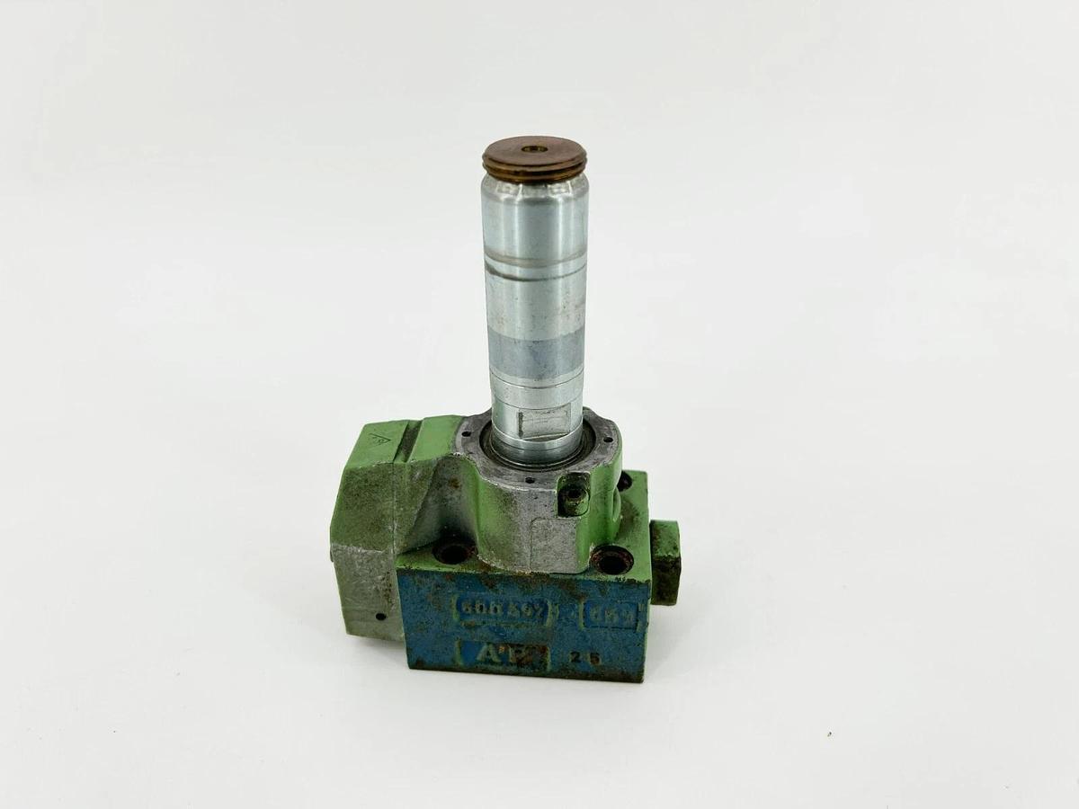 Used Rexroth R900566289 Directional Poppet Valve, M-3SEW6U3X/630MG24N9K4 - No Knob