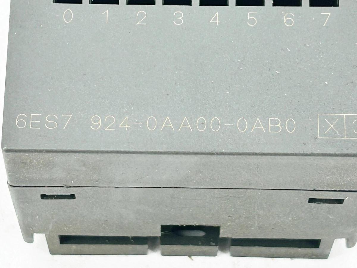 Used Siemens 6ES7 924-0AA00-0AB0 Terminal Block TP1 1-Tier 8 Channel Connection