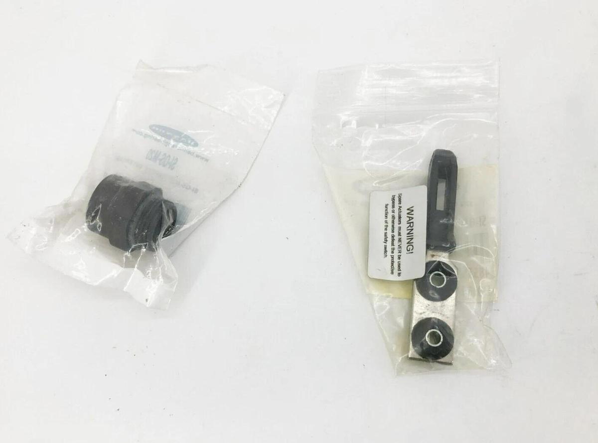 New Banner Engineering SI-LS42USG Interlock Switch Actuator 47872